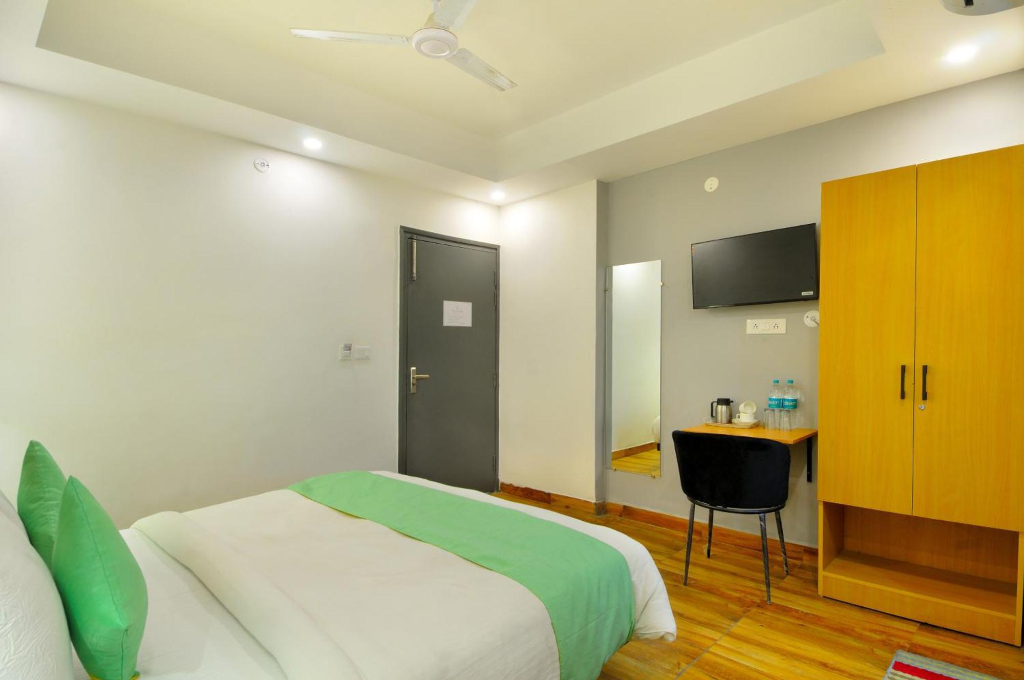 Hotel Emporio Near New Delhi Railway Station Exterior foto